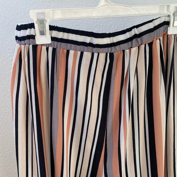 NWOT Iris Wide Leg loose fit Stripe Pants - Picture 6 of 11